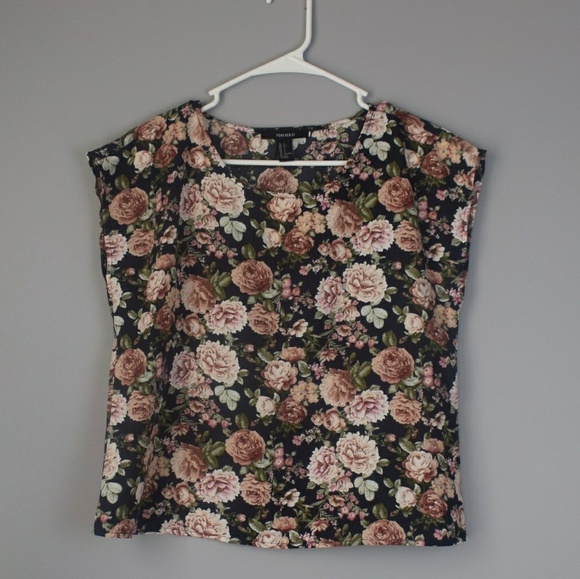 Forever 21 Tops - ❤NWT Floral short-sleeved shirt - 3 for $15